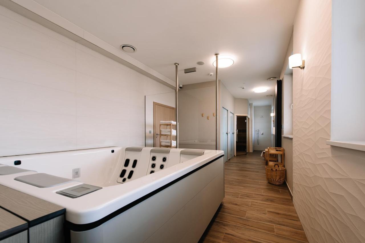 Krowodrza Centrum Konferencyjno - Hotelowe คราคูฟ ภายนอก รูปภาพ